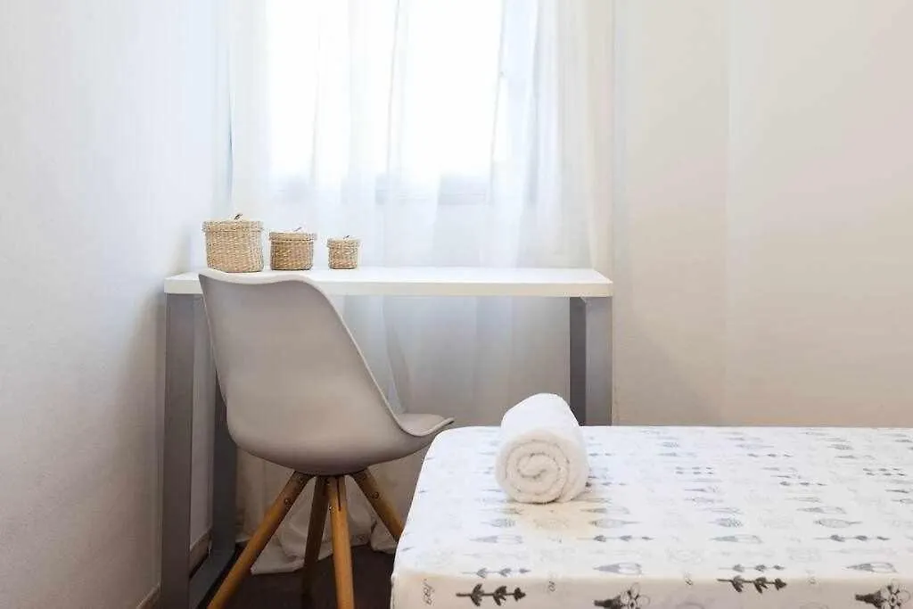 Apartamento Para 4 Con Terraza En El Centro Girona 0*,